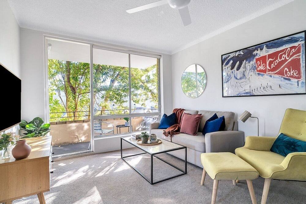 Photo of Livingroom in Crows Nest