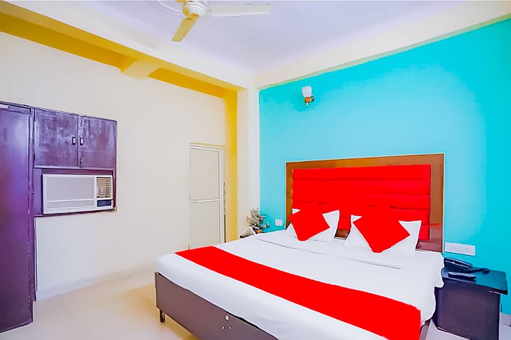 Photo of Bedroom in Sector 62