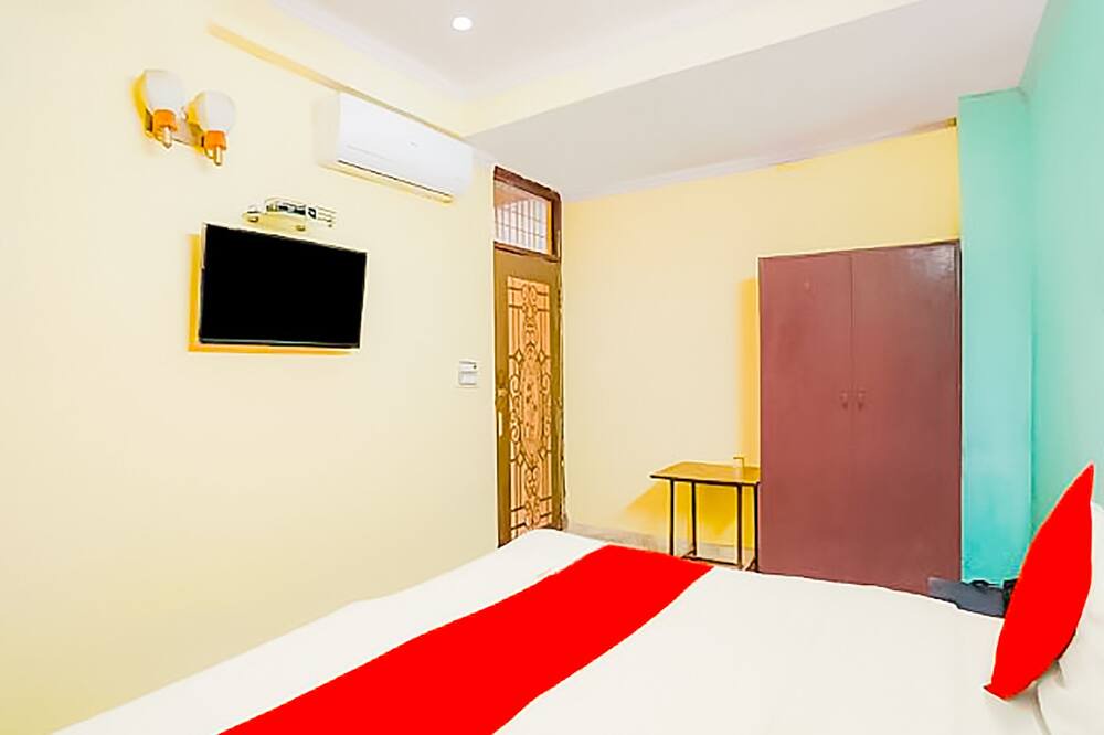 Photo of Bedroom in Sector 62