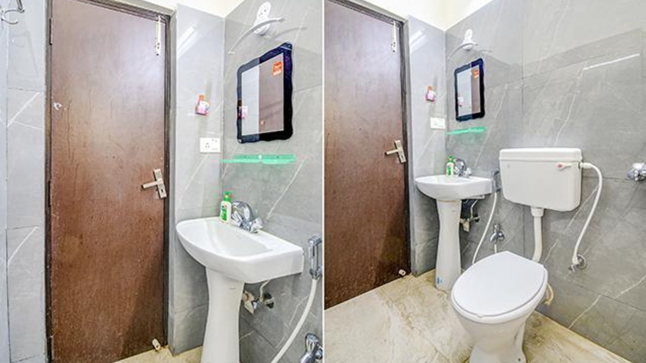 Photo of Bathroom in Sector II