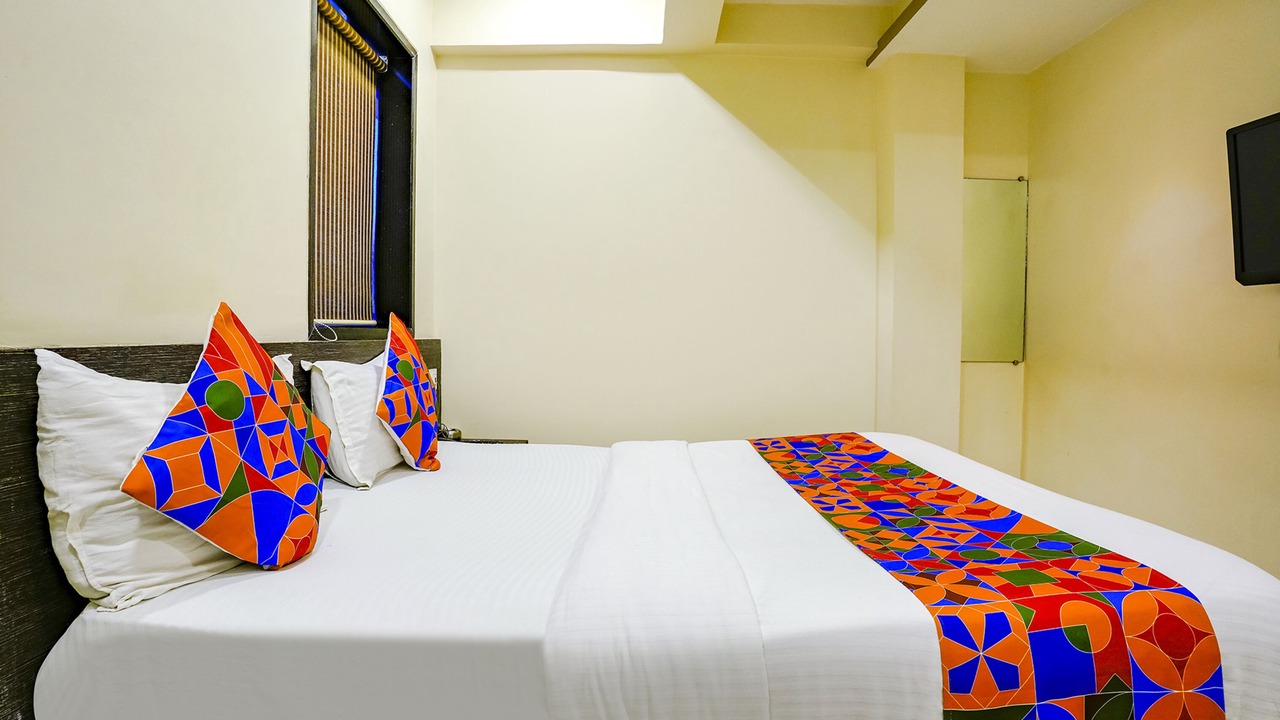 Photo of Bedroom in Malad East