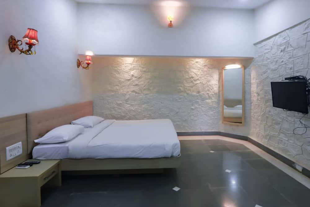 Photo of Bedroom in Karnala
