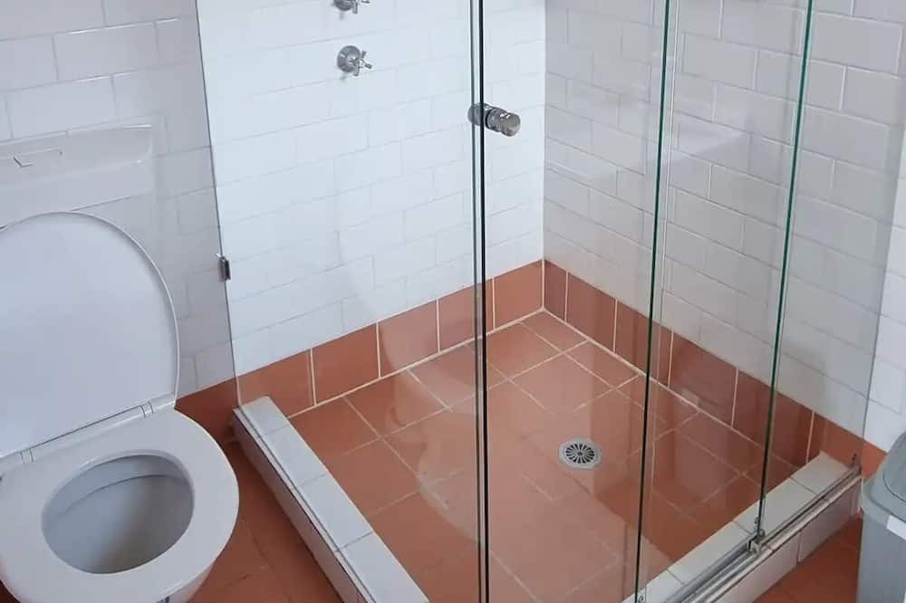 Photo of Bathroom in Glen Alpine