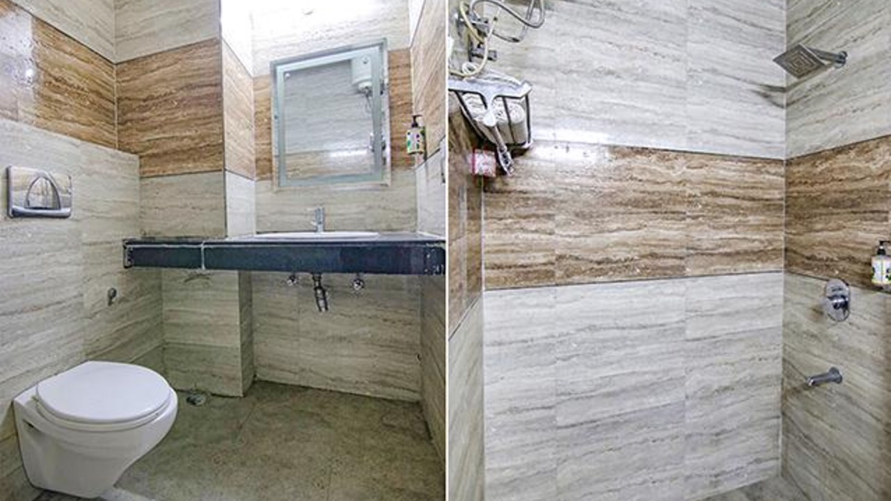 Photo of Bathroom in DLF Phase 3