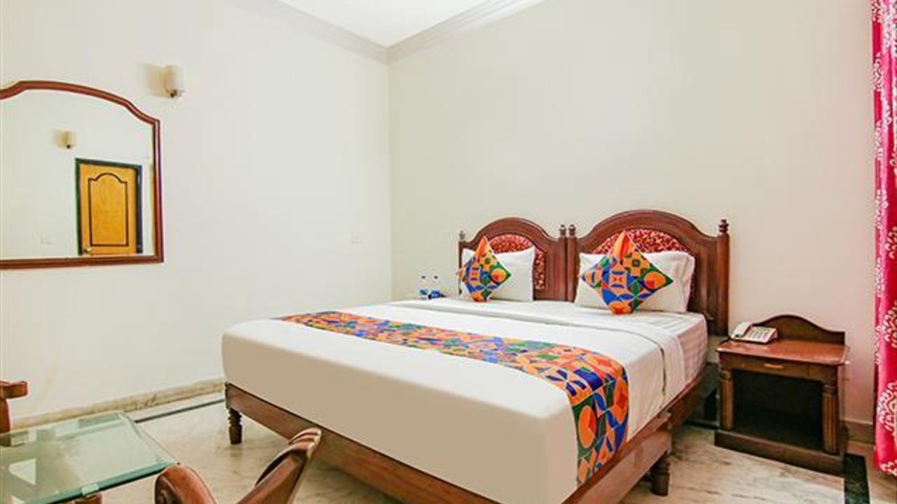 Photo of Bedroom in DLF Phase 3