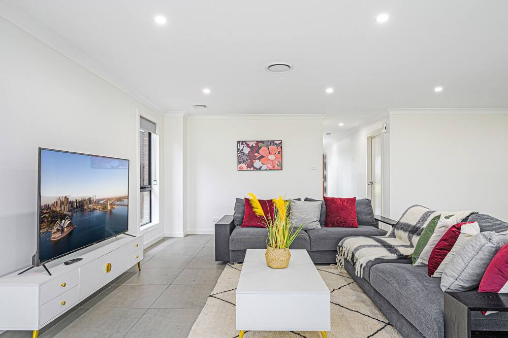 Photo of Livingroom in Catherine Field