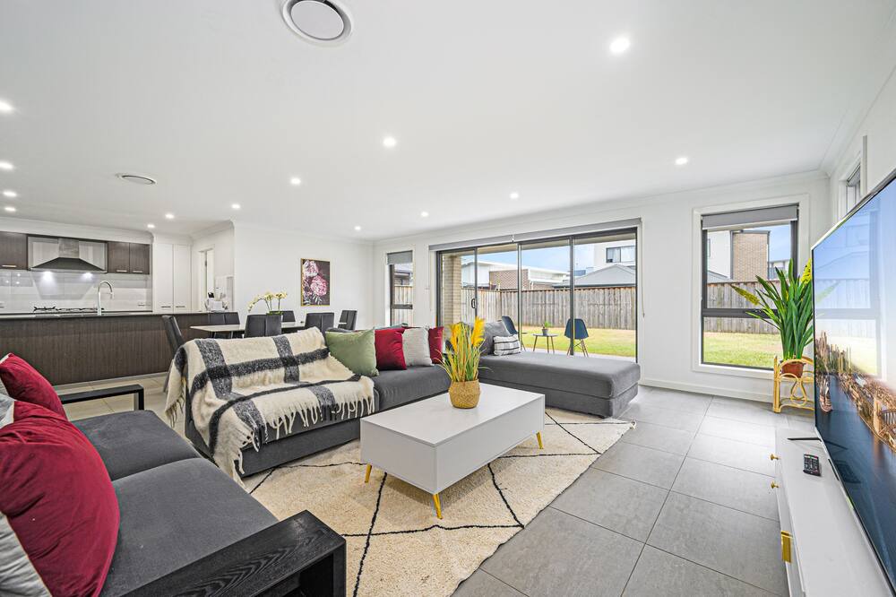 Photo of Livingroom in Catherine Field