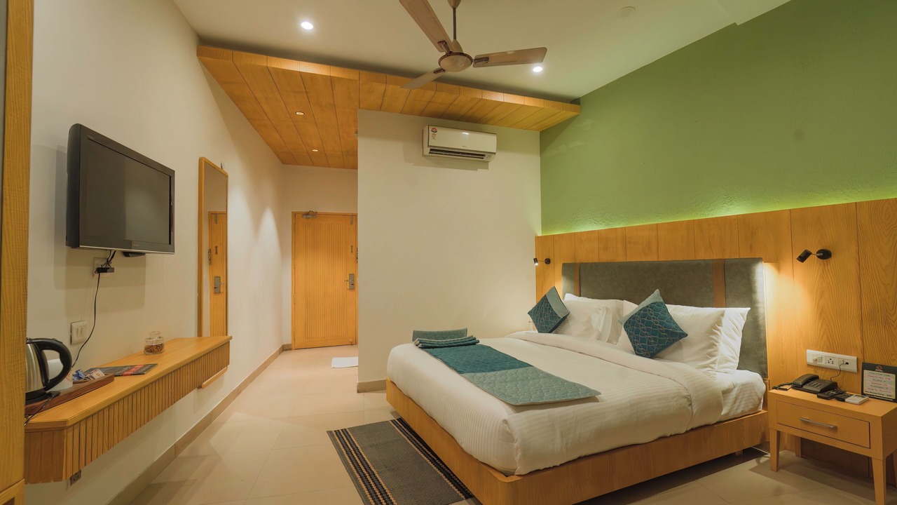 Photo of Bedroom in Bhimtal