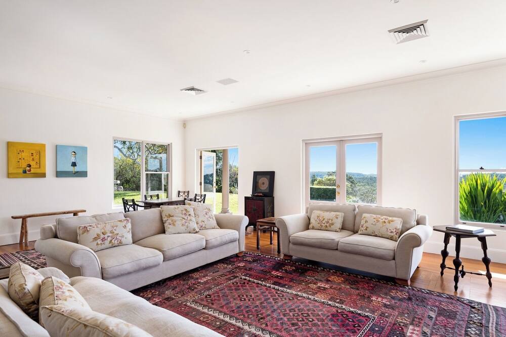 Photo of Livingroom in Terrey Hills
