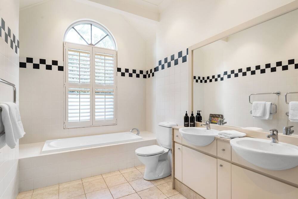 Photo of Bathroom in Terrey Hills
