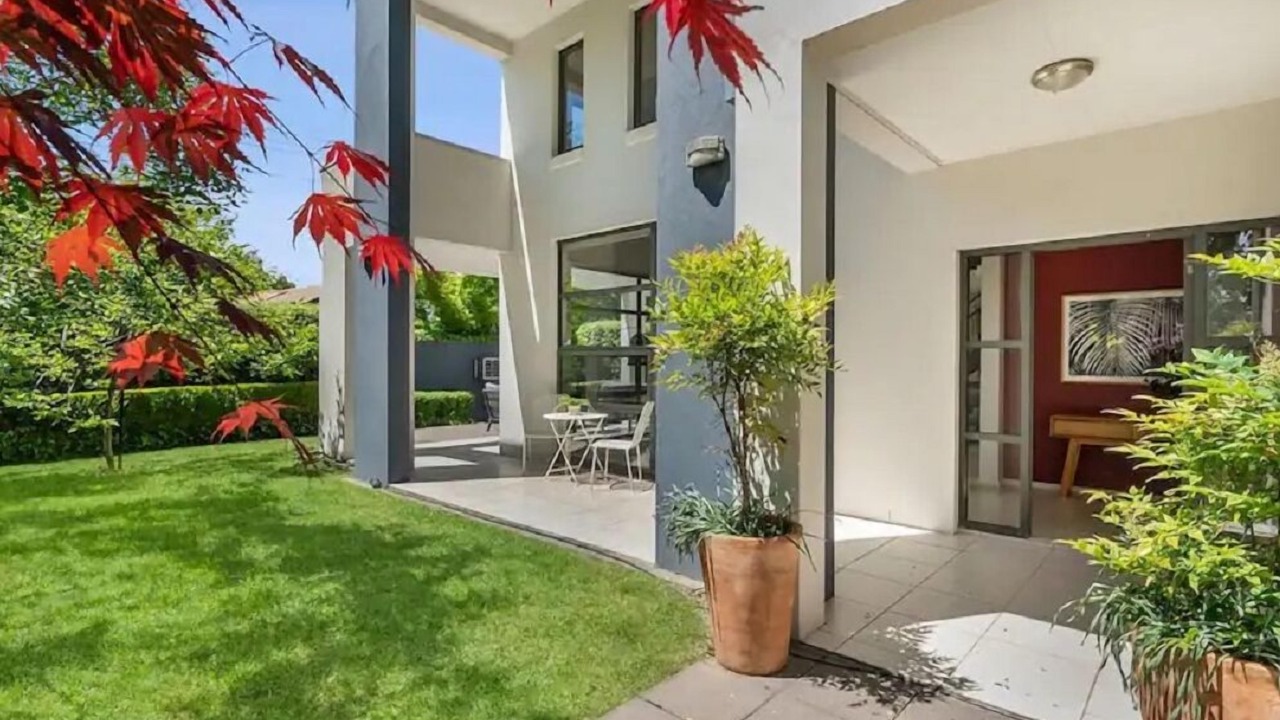 Photo of Outdoor in Deakin