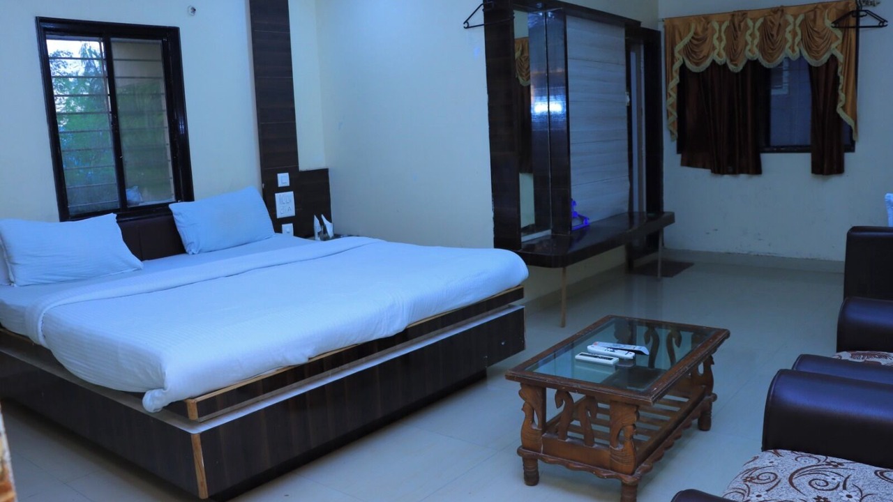Photo of Bedroom in Latur