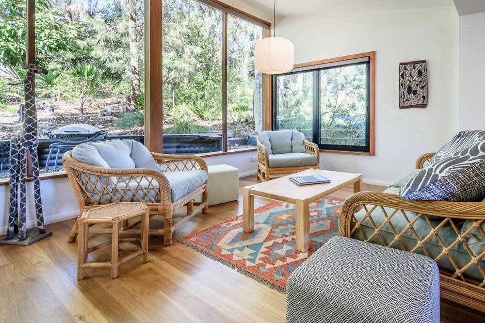 Photo of Livingroom in Hardys Bay