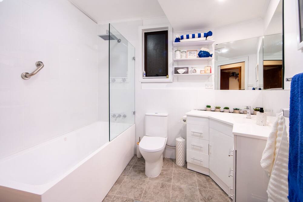 Photo of Bathroom in Hazelbrook