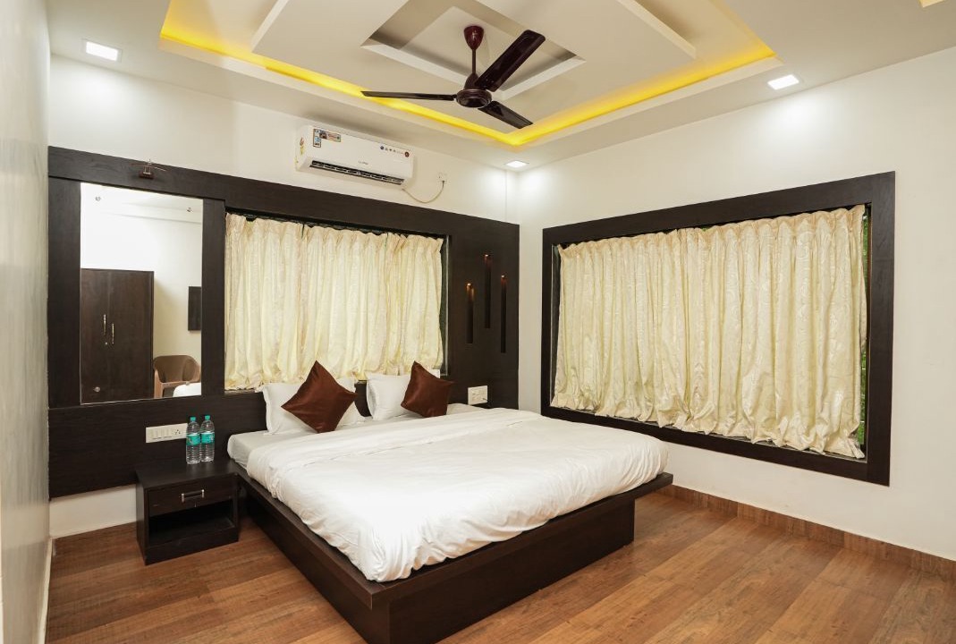 Photo of Bedroom in Ganpatipule