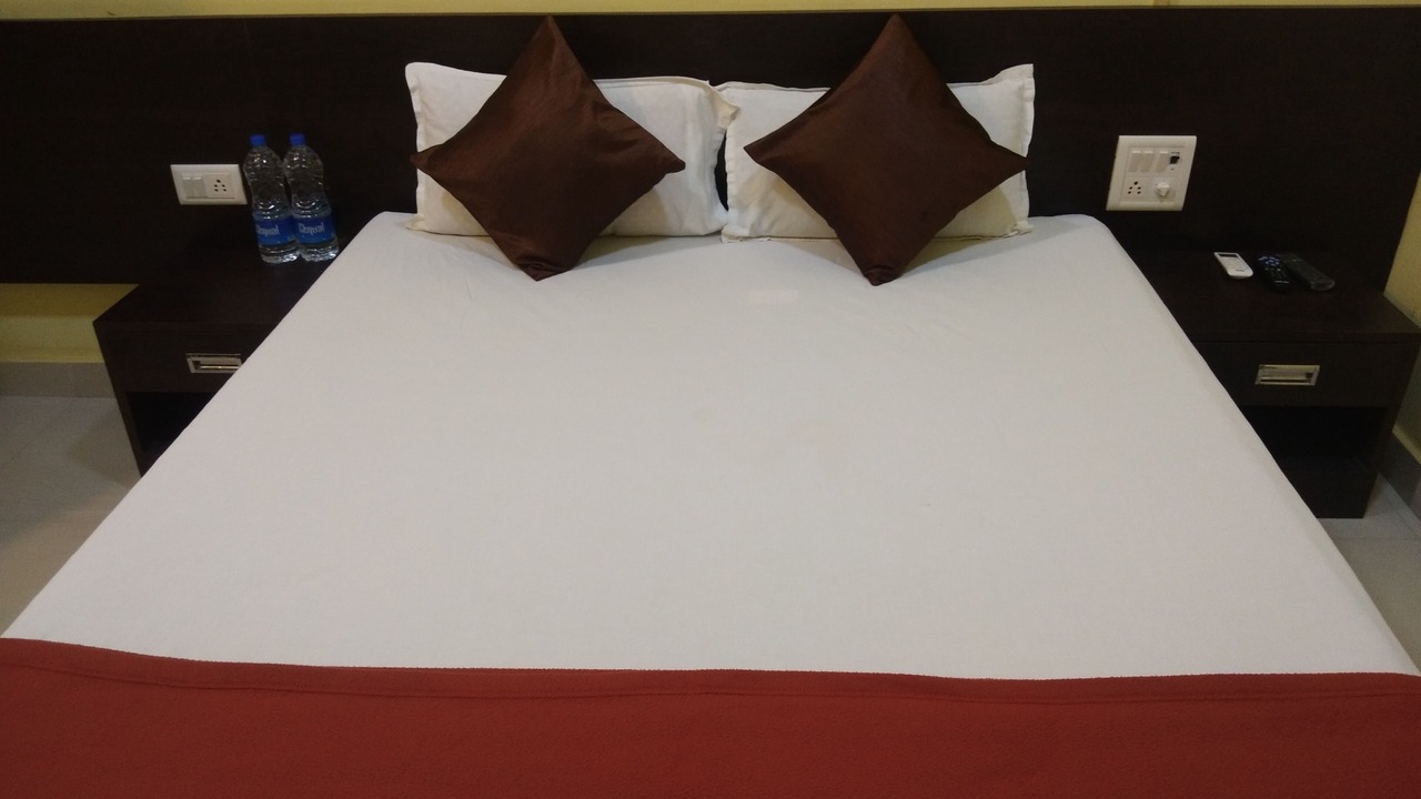 Photo of Bedroom in Ganpatipule