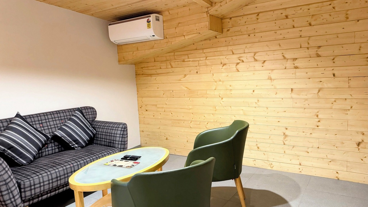 Photo of Bedroom in Kumarhatti