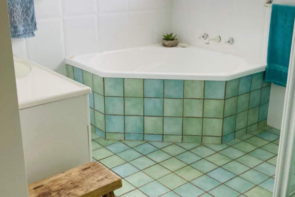 Photo of Bathroom in Pretty Beach Central Coast