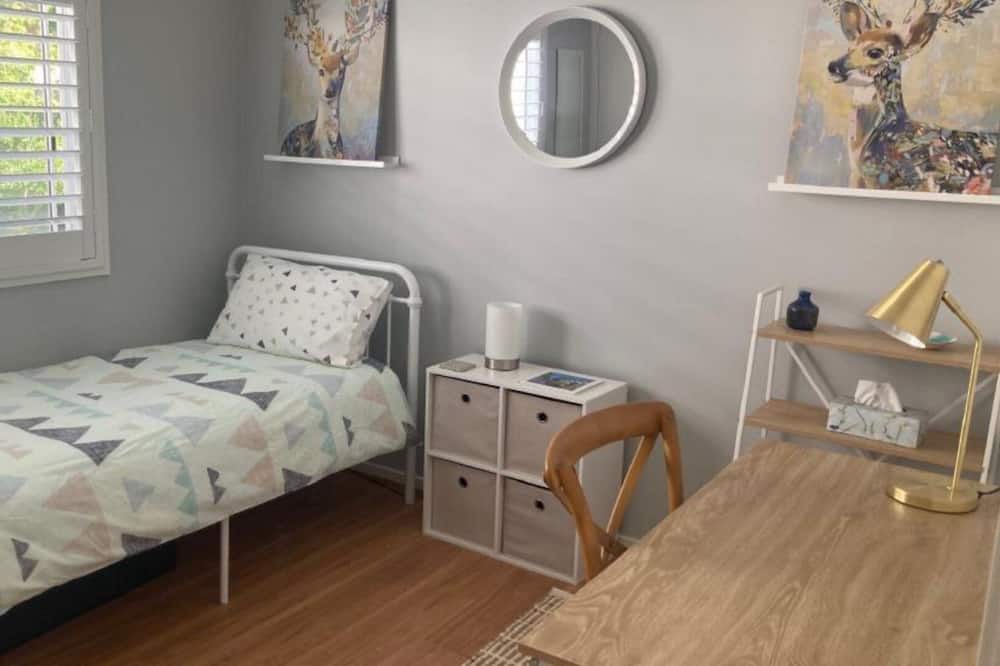 Photo of Bedroom in Pretty Beach Central Coast