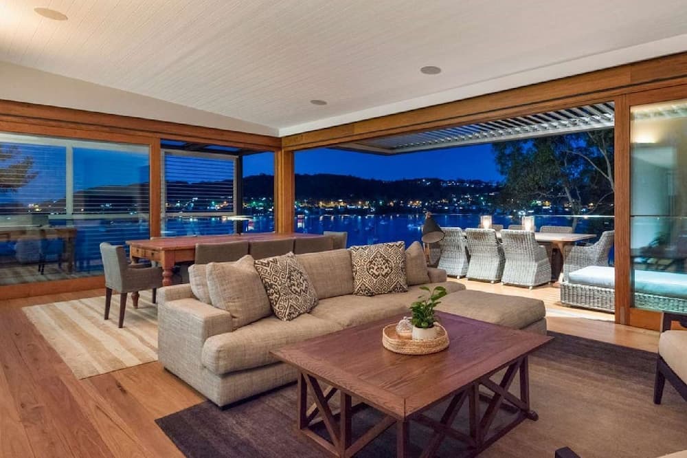 Photo of Livingroom in Avalon Beach