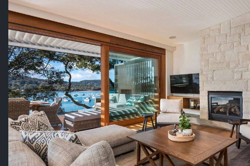 Photo of Livingroom in Avalon Beach