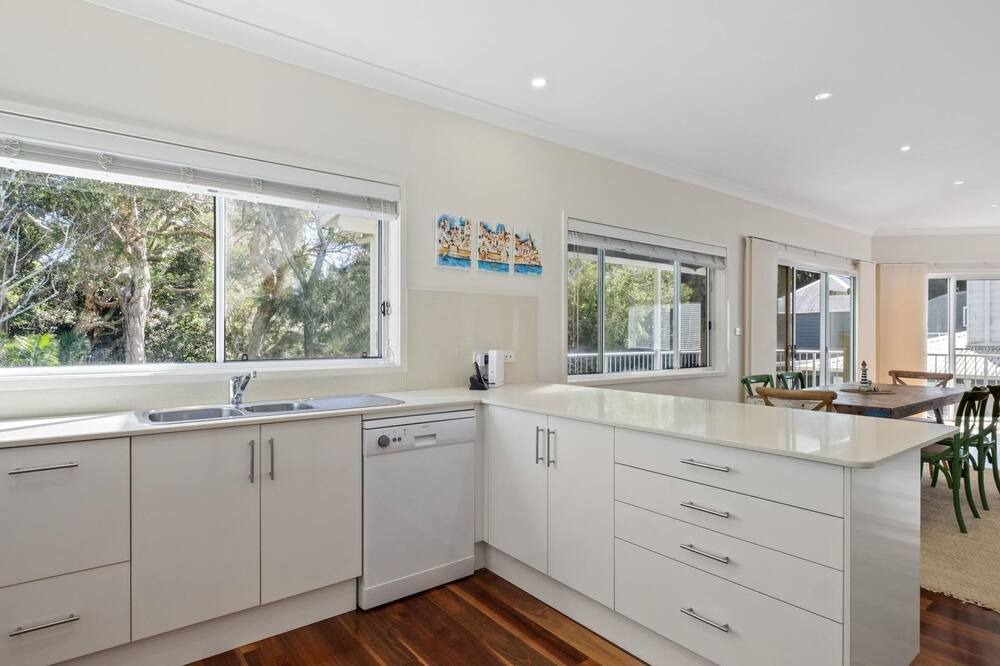 Photo of Kitchen in Macmasters Beach
