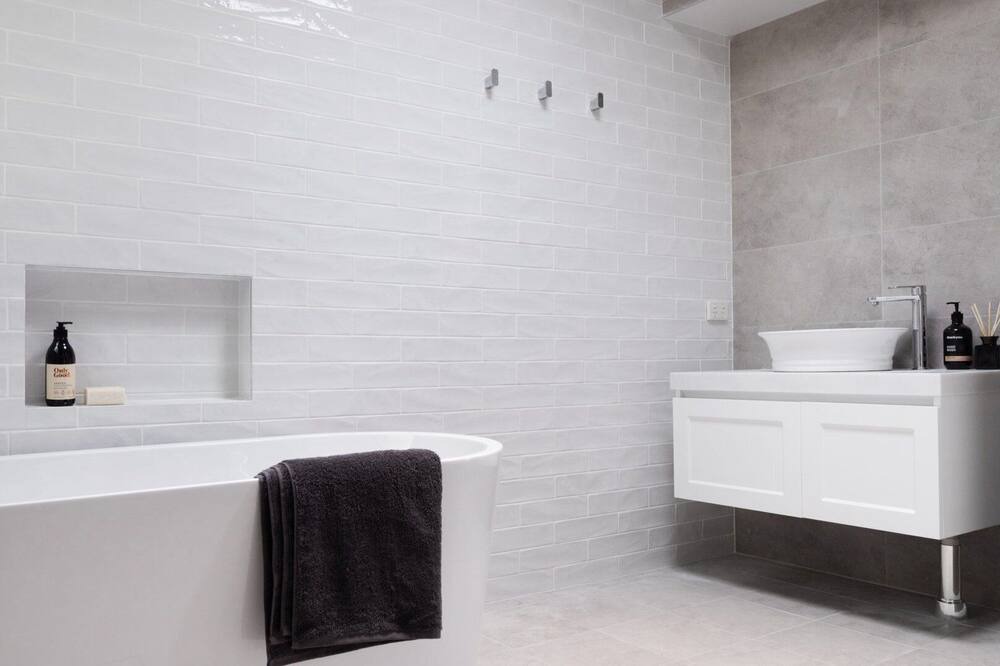 Photo of Bathroom in Pretty Beach Central Coast