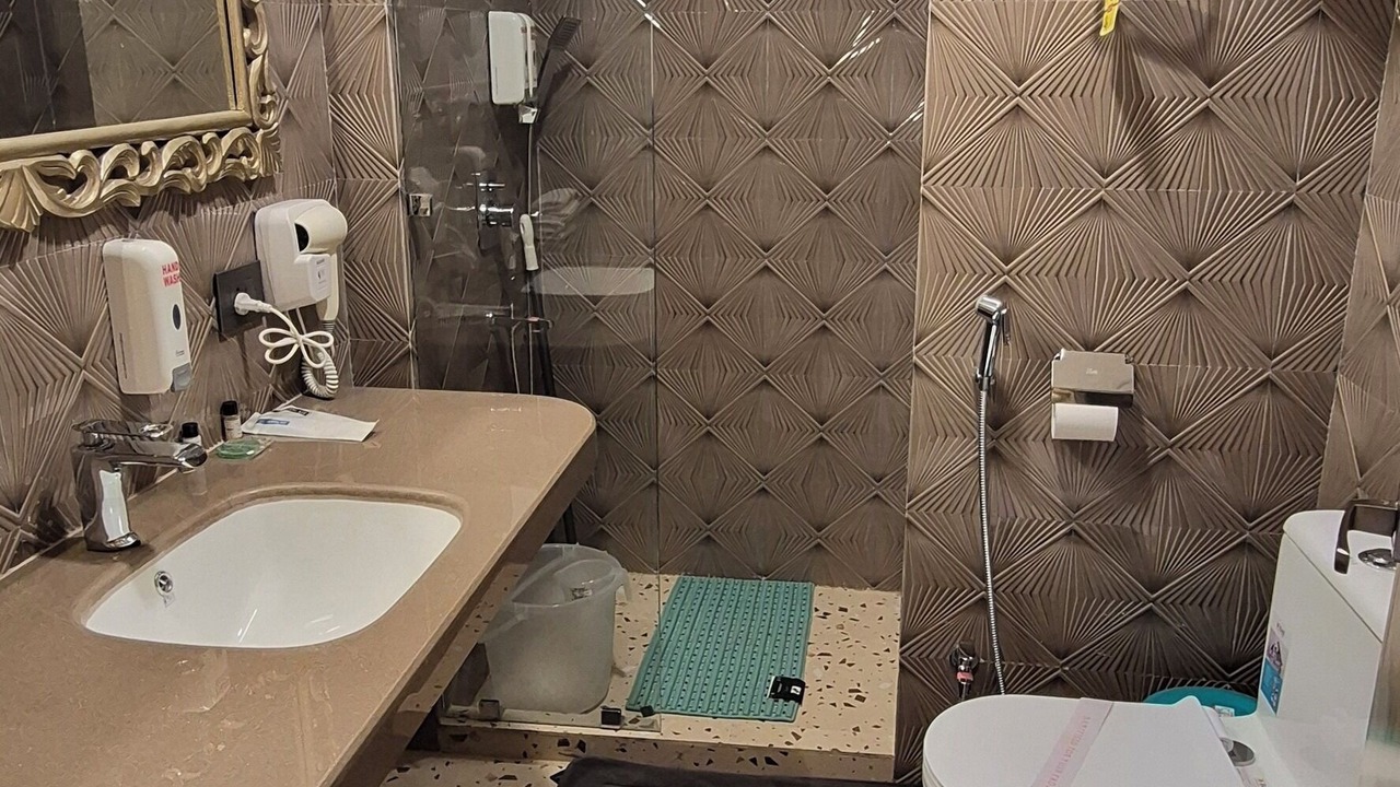 Photo of Bathroom in Taj Ganj