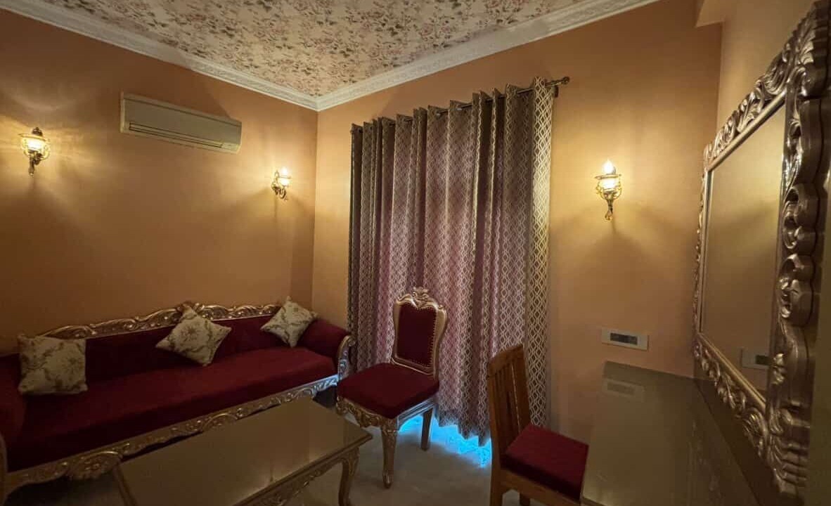 Photo of Bedroom in Taj Ganj