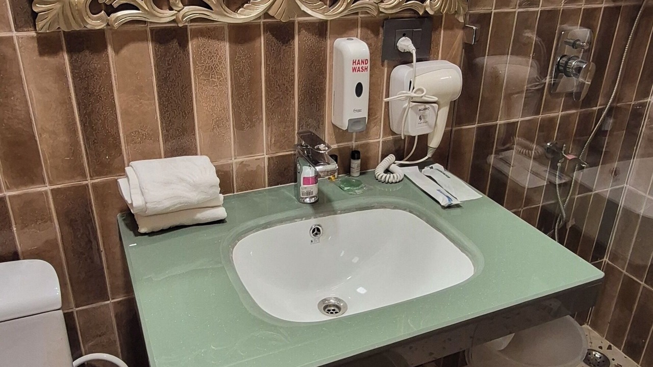 Photo of Bathroom in Taj Ganj