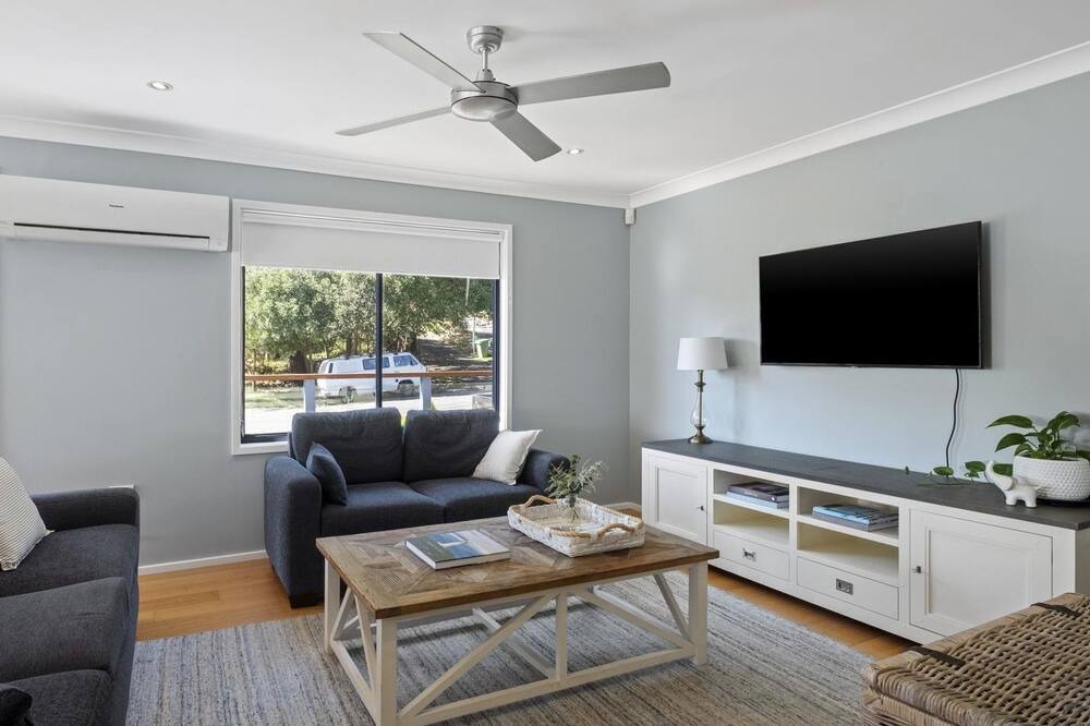 Photo of Livingroom in Pretty Beach Central Coast