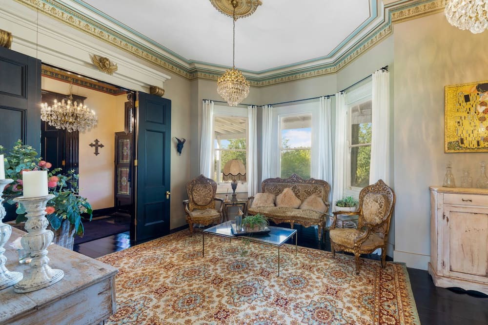 Photo of Livingroom in Medway