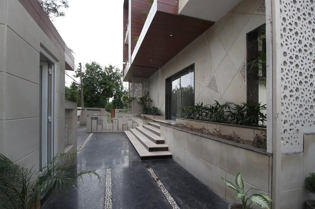 Photo of Outdoor in South City I