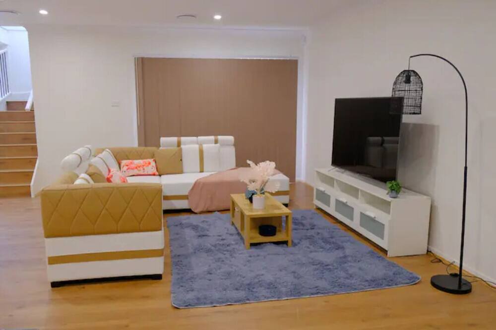 Photo of Livingroom in Beaumont Hills