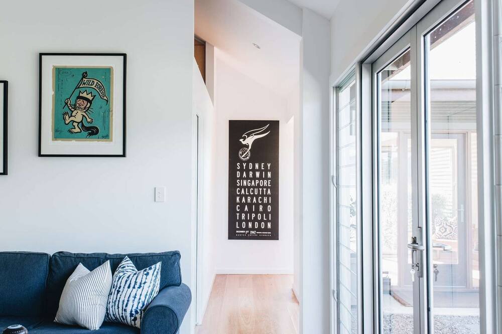 Photo of Livingroom in Exeter