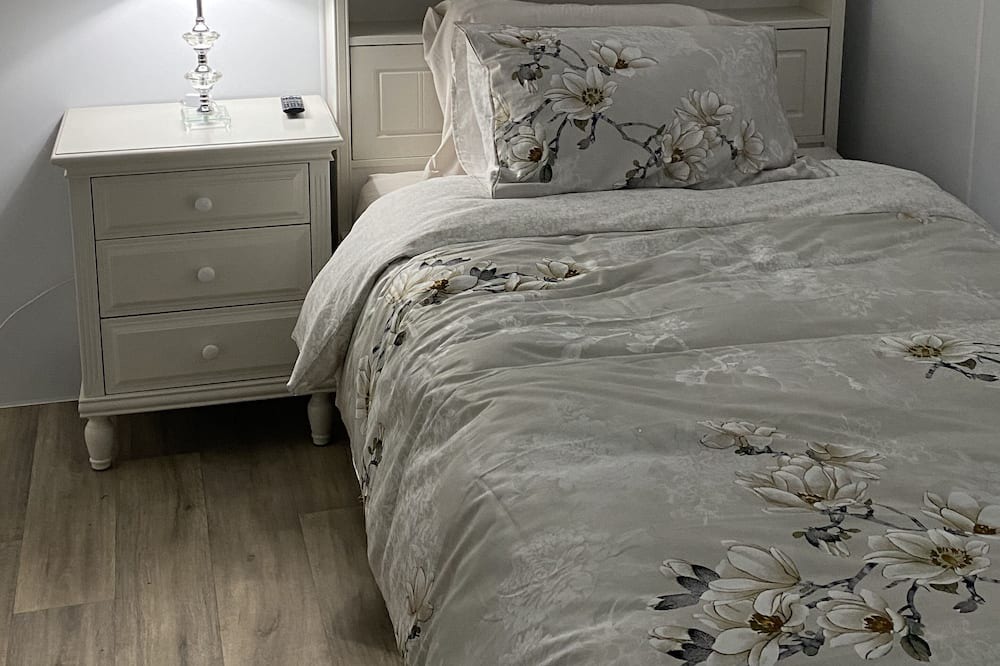 Photo of Bedroom in Mount Hunter