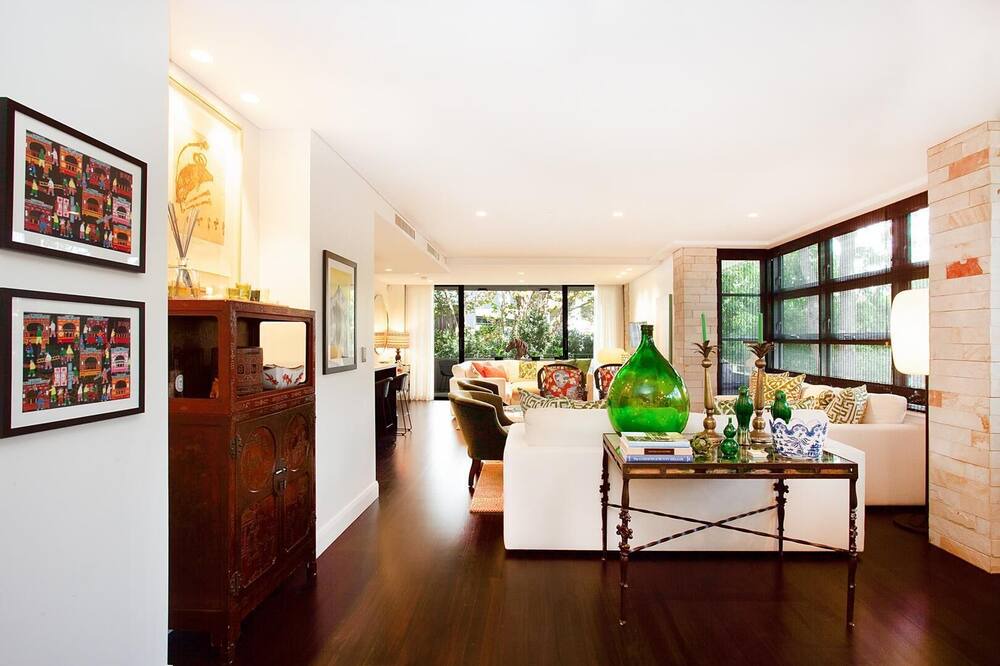 Photo of Livingroom in Rose Bay