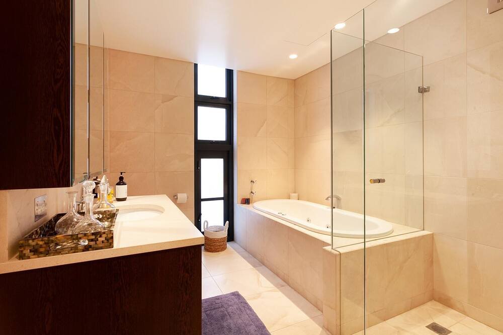 Photo of Bathroom in Rose Bay