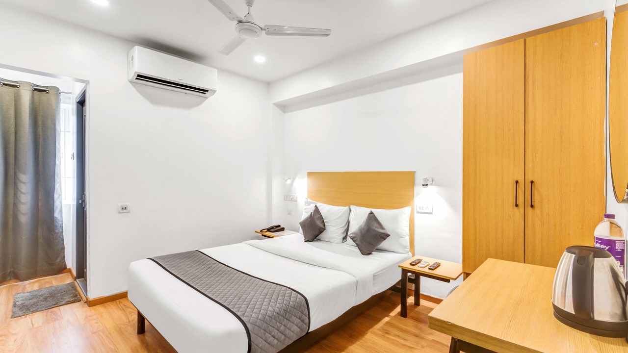 Photo of Bedroom in Thoraipakkam