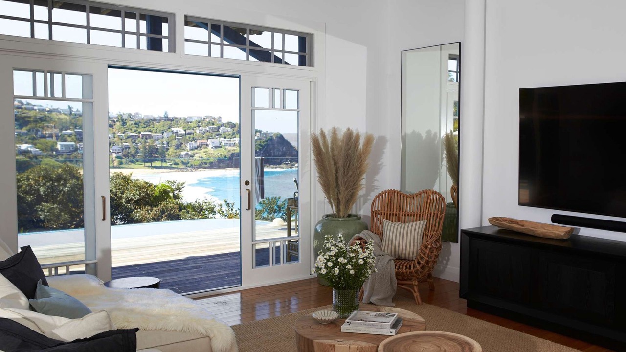 Photo of Livingroom in Whale Beach