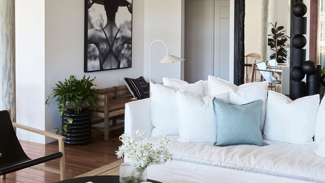 Photo of Livingroom in Whale Beach