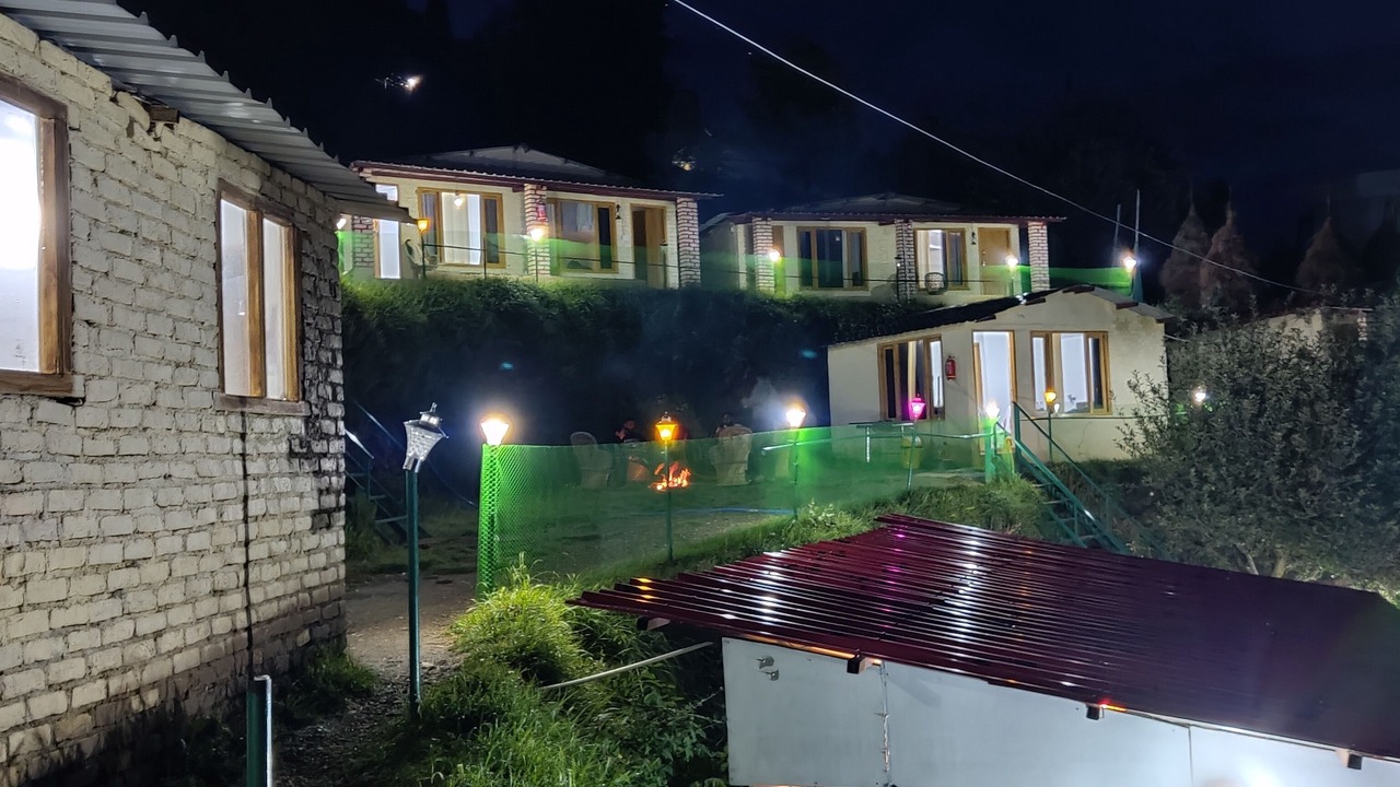 Photo of Patio Balcony in Tehri