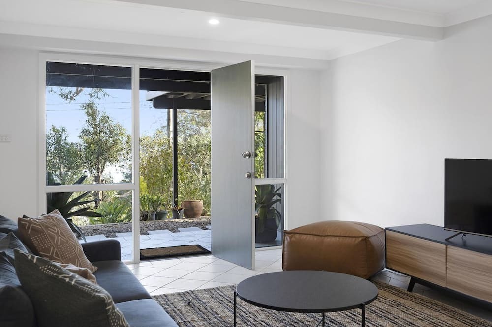 Photo of Livingroom in Pretty Beach Central Coast