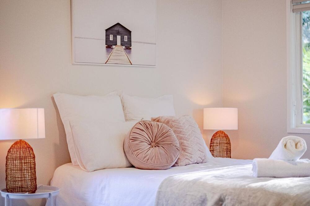 Photo of Bedroom in Macmasters Beach