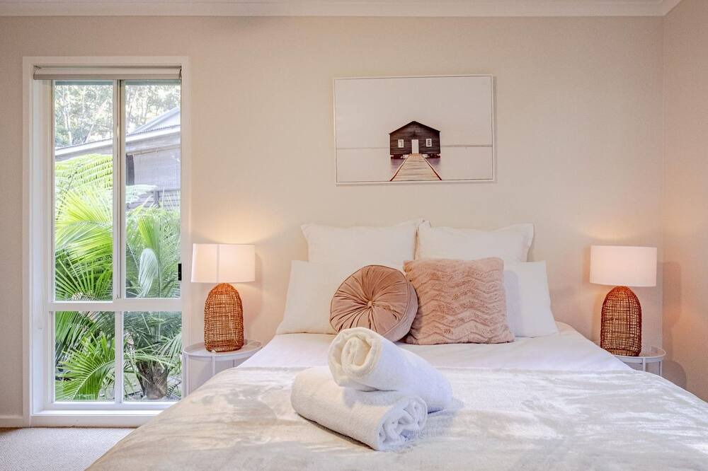 Photo of Bedroom in Macmasters Beach