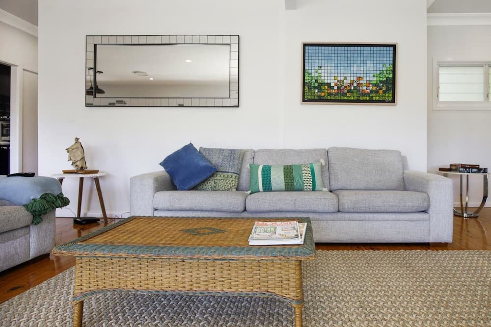 Photo of Livingroom in Woy Woy Bay