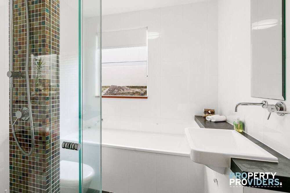 Photo of Bathroom in Freshwater