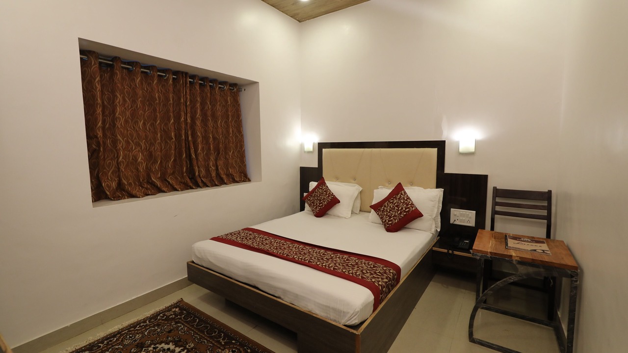 Photo of Bedroom in Mount Abu