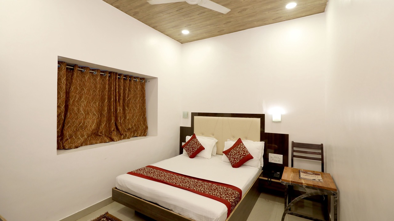 Photo of Bedroom in Mount Abu