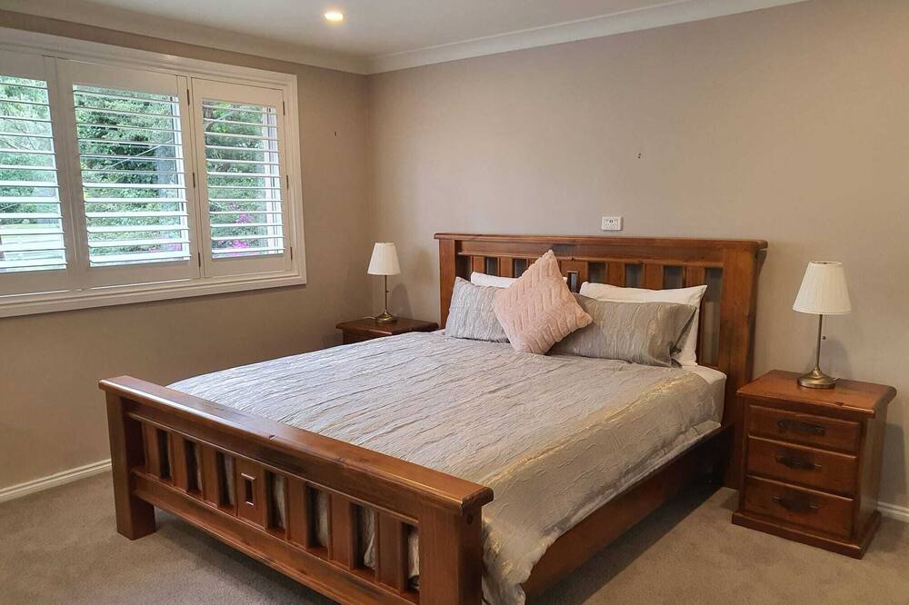 Photo of Bedroom in Erina Heights